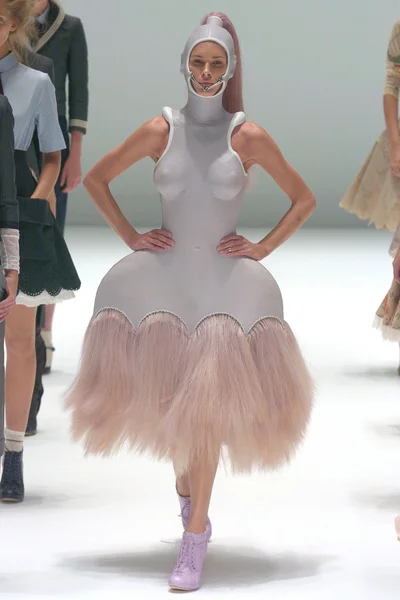 Look 25